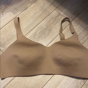 Lululemon hold true bra